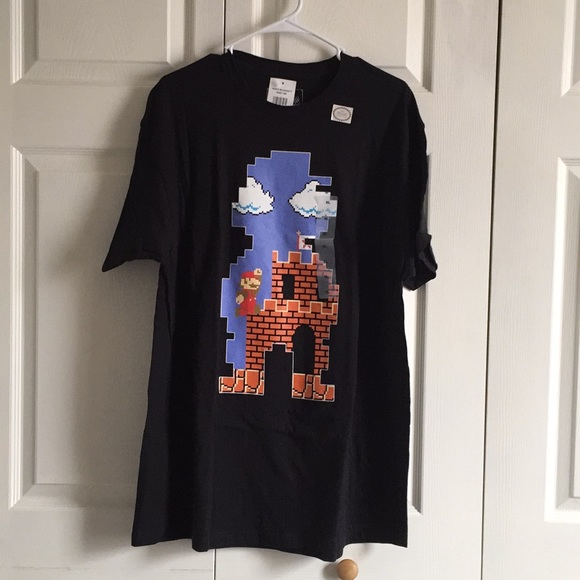 Mario silhouette mans Tshirt - Picture 1 of 3